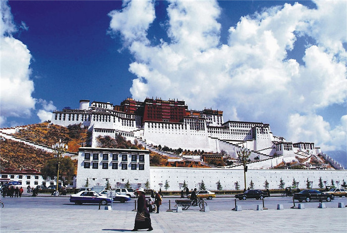 當(dāng)旅行社遇上小泥人,會(huì)擦出怎樣的火花?